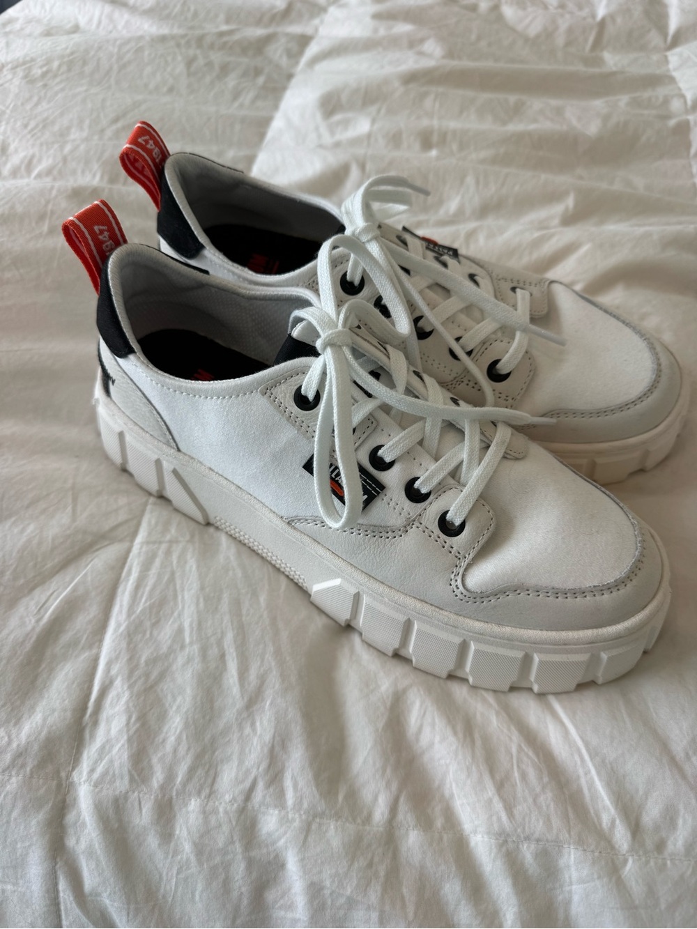 Palladium Pallatower Women’s White Low-Top Sneakers